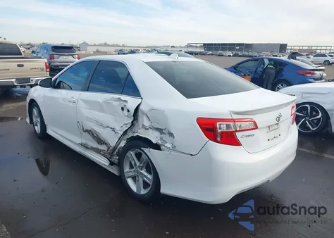 2013 Toyota Camry Se z USA, uszkodzony, nr VIN 4T1BF1FK1DU707351